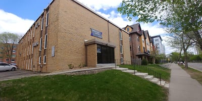 Campus East Apartments: Your Perfect Home Near U Of M Twin Cities! - Minneapolis, MN
