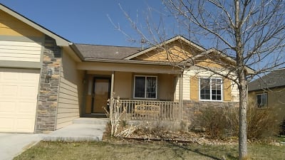 8641 W 17th St Dr - Greeley, CO
