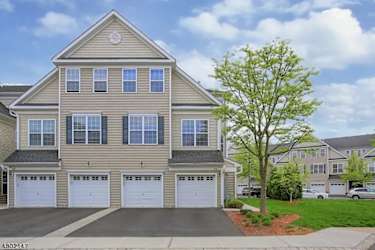 24 Swing Bridge Ln unit 24 - South Bound Brook, NJ