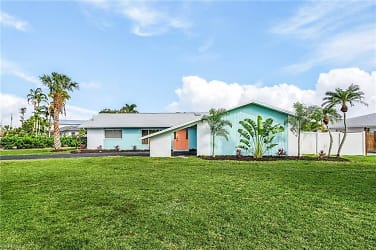 15699 Candle Dr - Fort Myers, FL