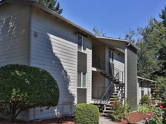 7246 SW Garden Home Rd - Portland, OR
