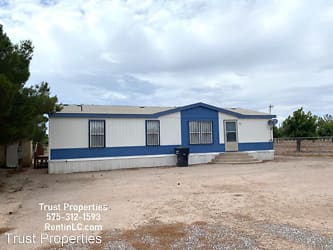 2590 Glass Rd - Las Cruces, NM