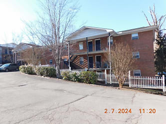 5540 N Broadway St unit 05540-09 - Knoxville, TN