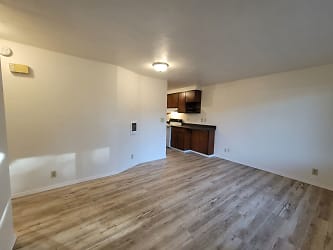 1187 W 8th Ave - Eugene, OR