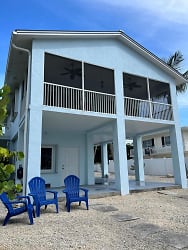251 Bougainvillea St - Tavernier, FL