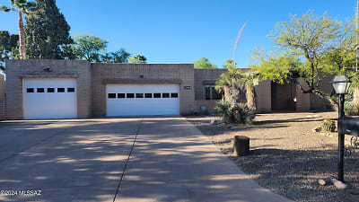 7911 E Birwood Rd - Tucson, AZ