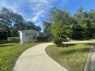 3456 NW 7th Ave - Gainesville, FL