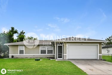 2621 NW 3rd Pl - Cape Coral, FL