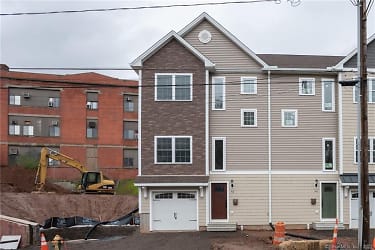 46 Water St Apartments - Southington, CT
