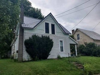 612 N West St - Winchester, IN