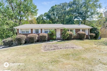 2821 2Nd St Nw - Center Point, AL