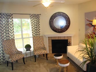 Huntington Ridge Apartments - Irving, TX