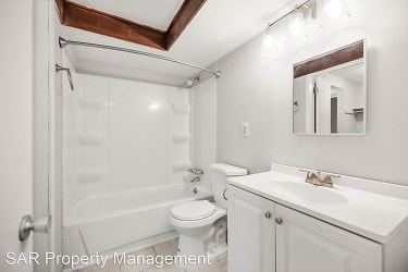 East Townhomes And Apartments - Columbus, OH