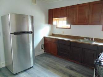 86 Lent St unit 1 - Poughkeepsie, NY