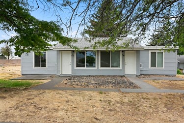 2700 SW Goodwin Ave - Pendleton, OR