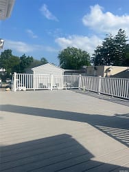 152 S Country Rd #1 - Bellport, NY