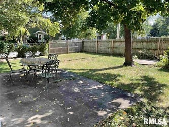 221 E Dover Ct - undefined, undefined