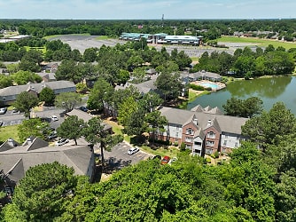 Southaven Pointe Apartments - Southaven, MS