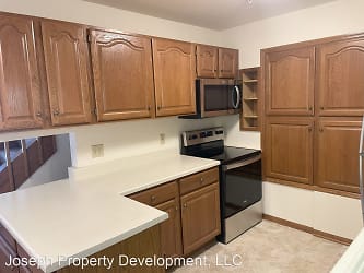 6801-6865 South 68th Street Apartments - Franklin, WI