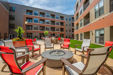 Peloton Residences Apartments - Madison, WI