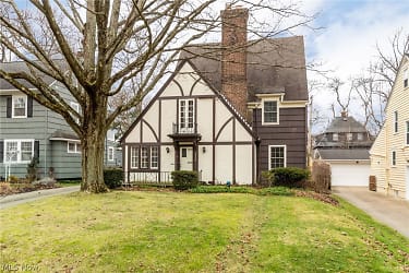3350 Avalon Rd - Shaker Heights, OH