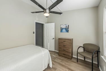 Room For Rent - Lees Summit, MO