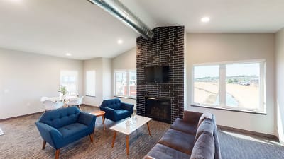District 42 Apartments & Townhomes - Sioux City, IA