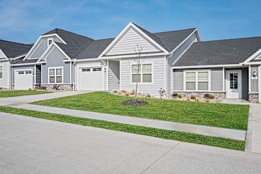 Villas At Maplewood Apartments - Parma Heights, OH