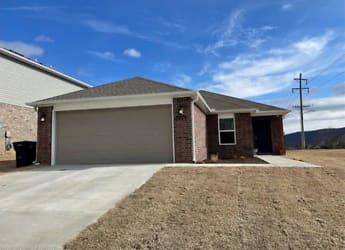 10634 Cottonwood Dr - Fort Smith, AR
