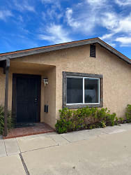 3358 Columbia Front House.jpg