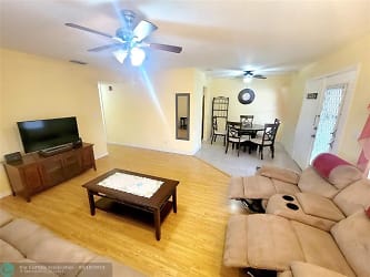 2901 NW 47th Terrace #338A - Lauderdale Lakes, FL