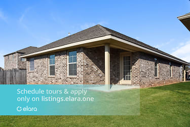 136 Pitts Griffin Dr Madison Al 35756 - undefined, undefined