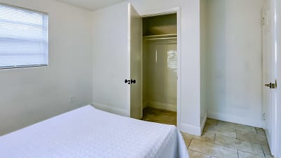 Room For Rent - Safety Harbor, FL