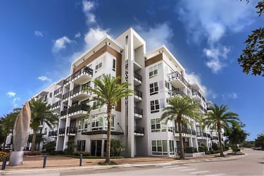 Society Westshore Apartments - Tampa, FL