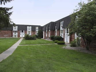 Rochester Place Apartments - Rochester, MI