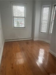 251 Warburton Ave #2S - Yonkers, NY