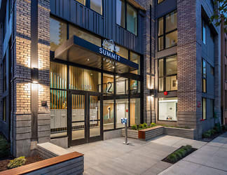 Summit Flats Contemporary Studios & Lofts Apartments - Seattle, WA