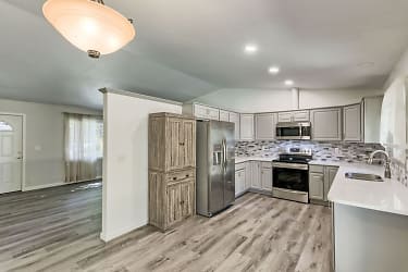2801 Fauborough Ct - Fort Collins, CO