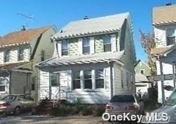 9242 245th St - Floral Park, NY