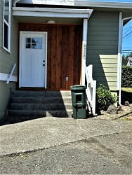 625 Maryland Ave - North Bend, OR