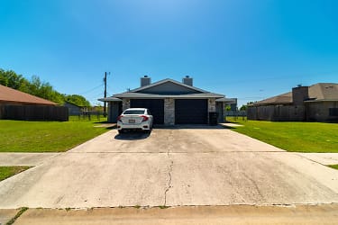 3010 Honeysuckle Apartments - Killeen, TX