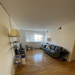 3510 N Pine Grove Ave - Chicago, IL