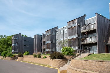 Bass Lake Crossing Apartments - New Hope, MN