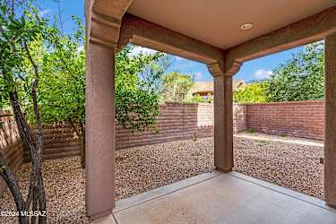 5727 N Winding Woods Pl - Tucson, AZ