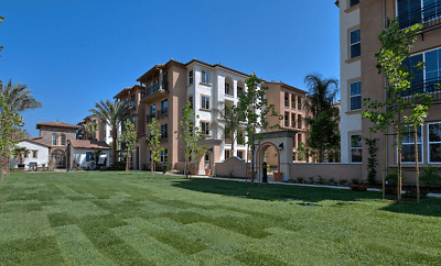 Raincross Promenade Apartments - Riverside, CA