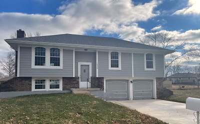 16929 E 3rd St S - Independence, MO