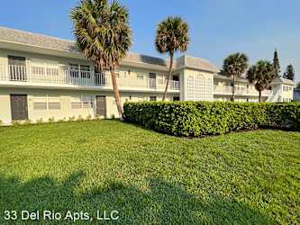 Del Rio Apartment Homes - Boca Raton, FL