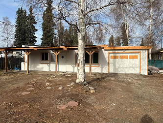 406 C St - Fairbanks, AK