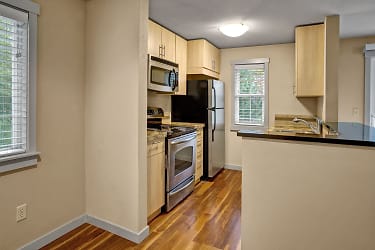 Vermont Apartments - Kenmore, WA