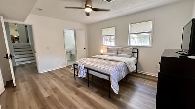 Room For Rent - Conyers, GA